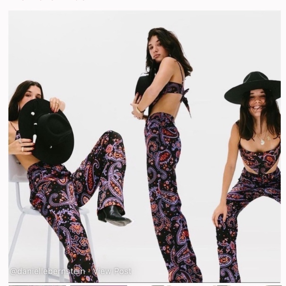 NWT WeWoreWhat Paisley Flare Pants Purple Black High Rise Ankle Size 29 - Picture 4 of 10